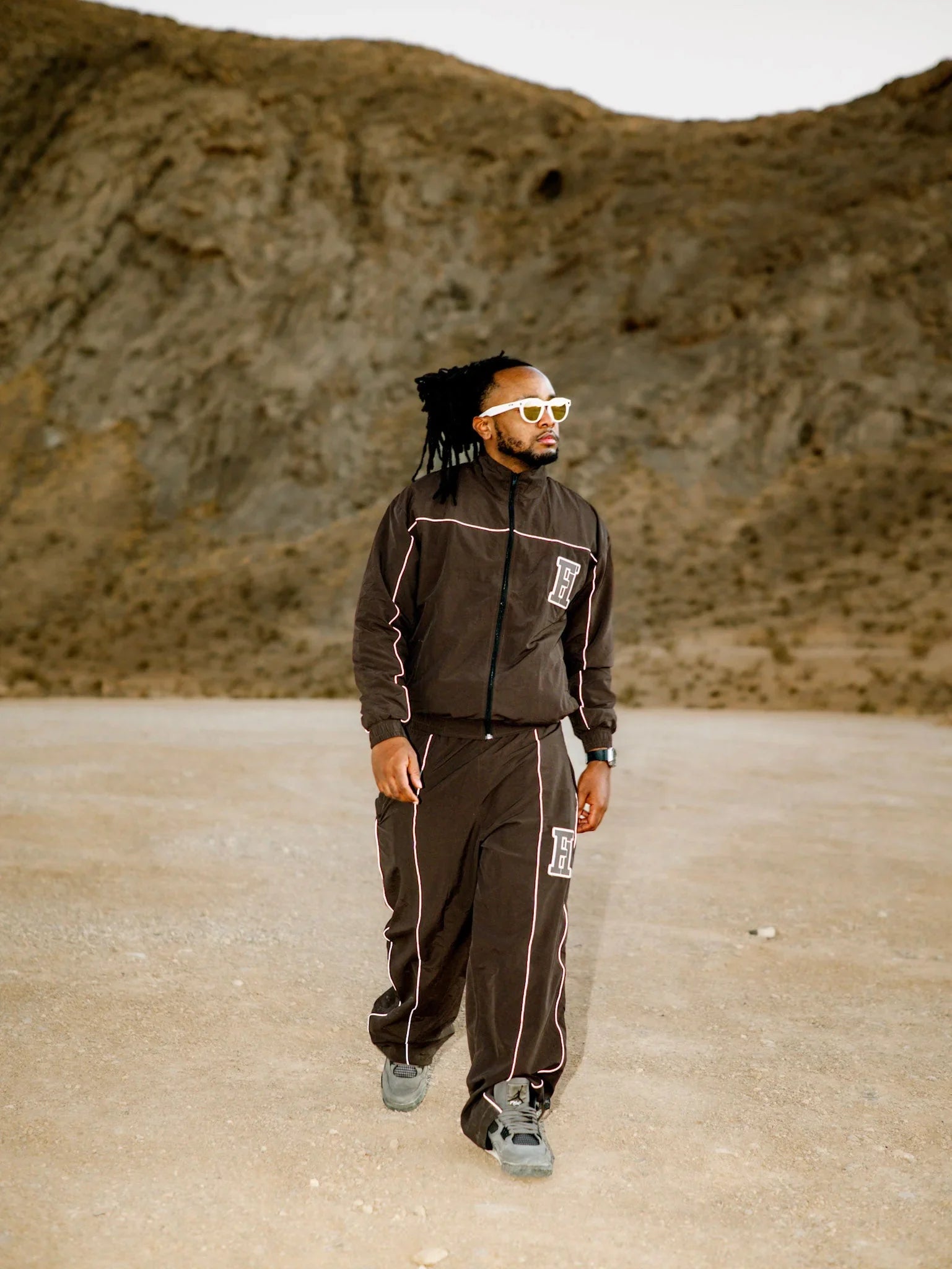 Essential Winderbreaker Tracksuit Brown